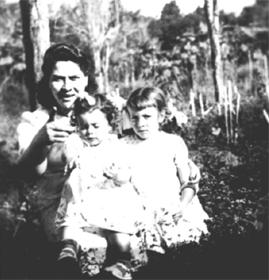 Rosina e suas filhas - 1949